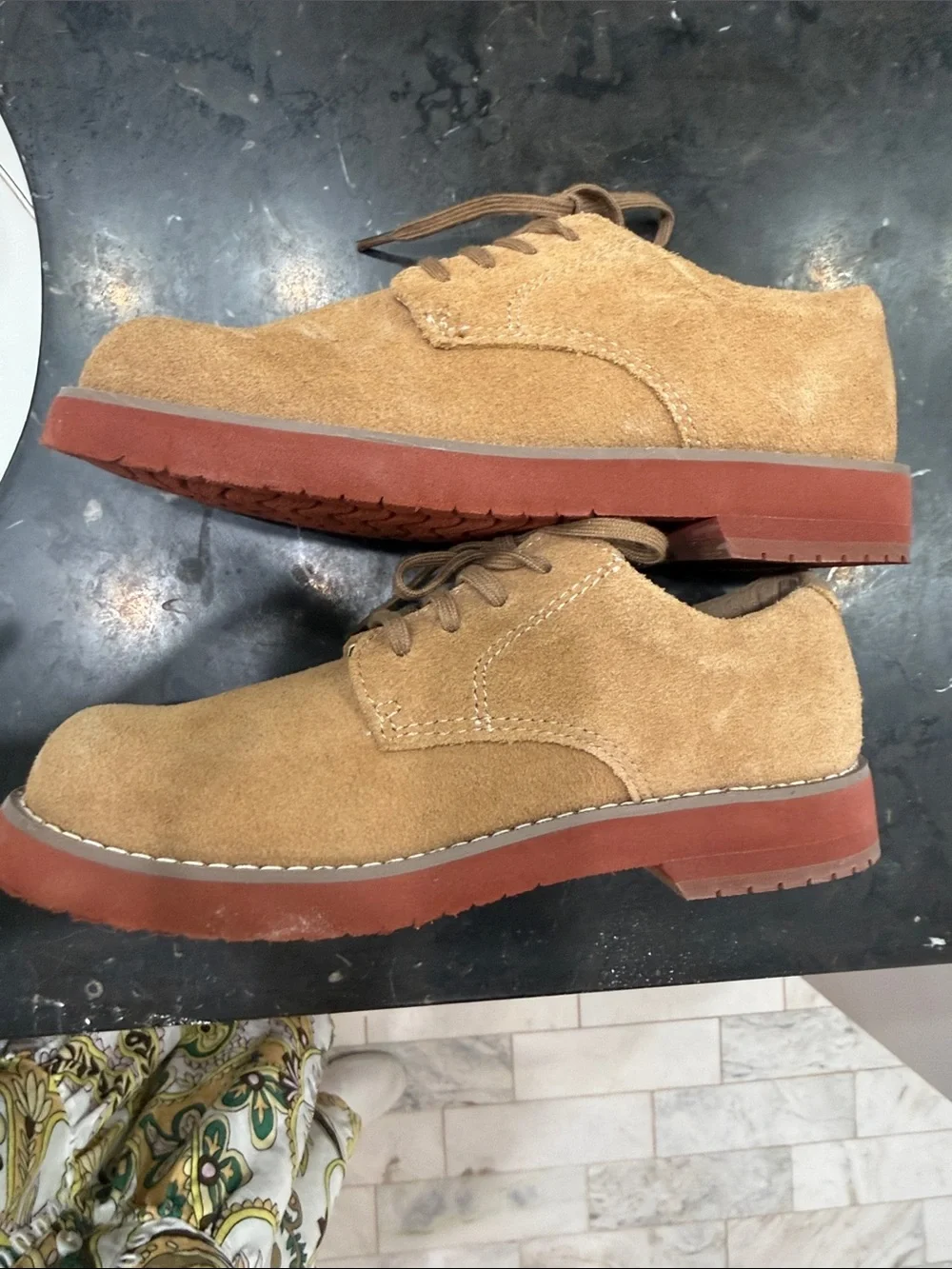 Sperry Boys Suede Bucks / Dress Shoes / Suede in Tan size 1.5M